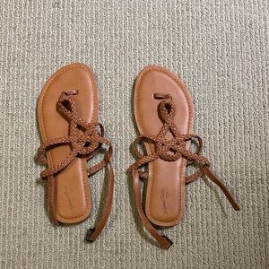 Universal Thread Tan Braided Sandals